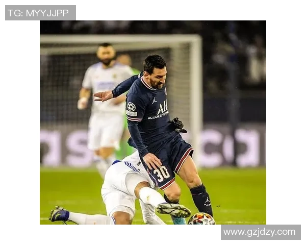 如何有效防守顶级球星破解对方进攻威胁提升防线稳定性