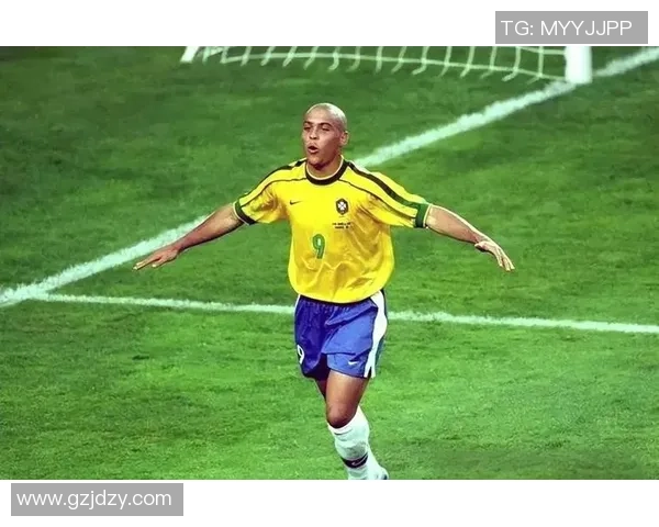 足球世界每一位球星背后都有一个属于自己的故事和传奇荣耀